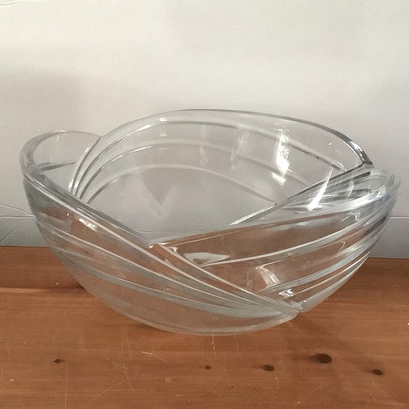 Beautiful Rogaska Signed Leaded Crystal Wave Bowl 10”